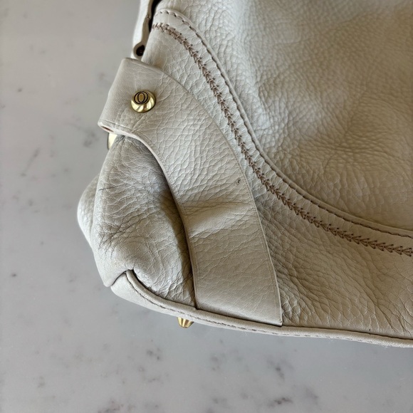 Oroton Cream Leather Shoulder Bag - Picture 2 of 16